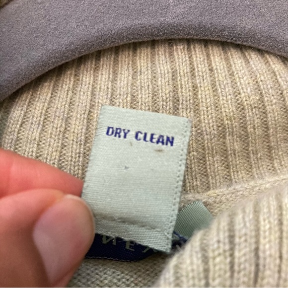 Geneva 100% Cashmere Sweater Hi Neck  Long Sleeves Minimalist Quality - Picture 8 of 8